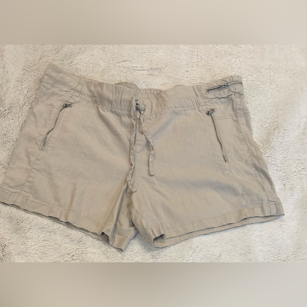 **INC International Concepts Tan Linen-Blend Shorts – Women’s Size Large**